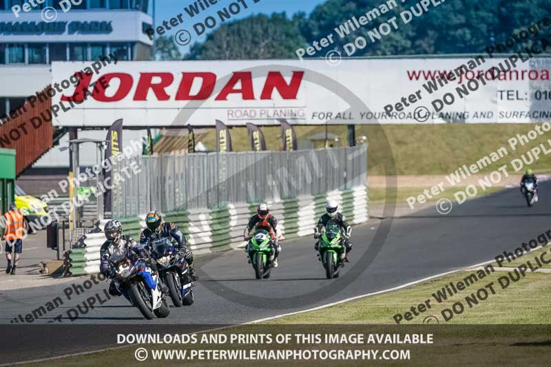 enduro digital images;event digital images;eventdigitalimages;mallory park;mallory park photographs;mallory park trackday;mallory park trackday photographs;no limits trackdays;peter wileman photography;racing digital images;trackday digital images;trackday photos